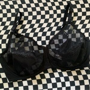 Chantelle Bra Size 36DD 36E Black EUC